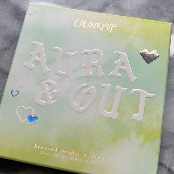 COLOUR POP Aura & Out eyeshadow palette - Picture 4 of 6